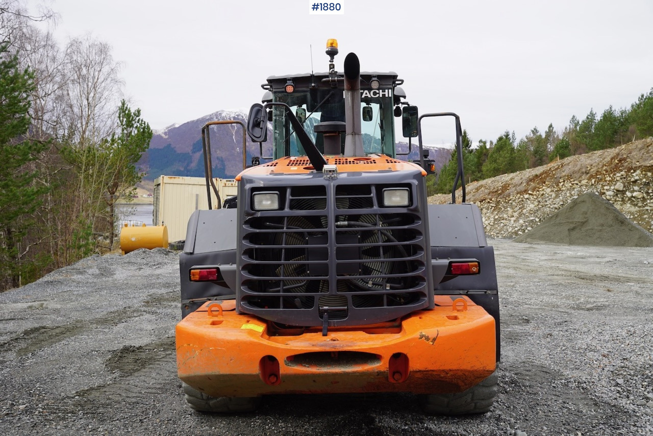 Chargeuse sur pneus 2012 Hitachi ZW220