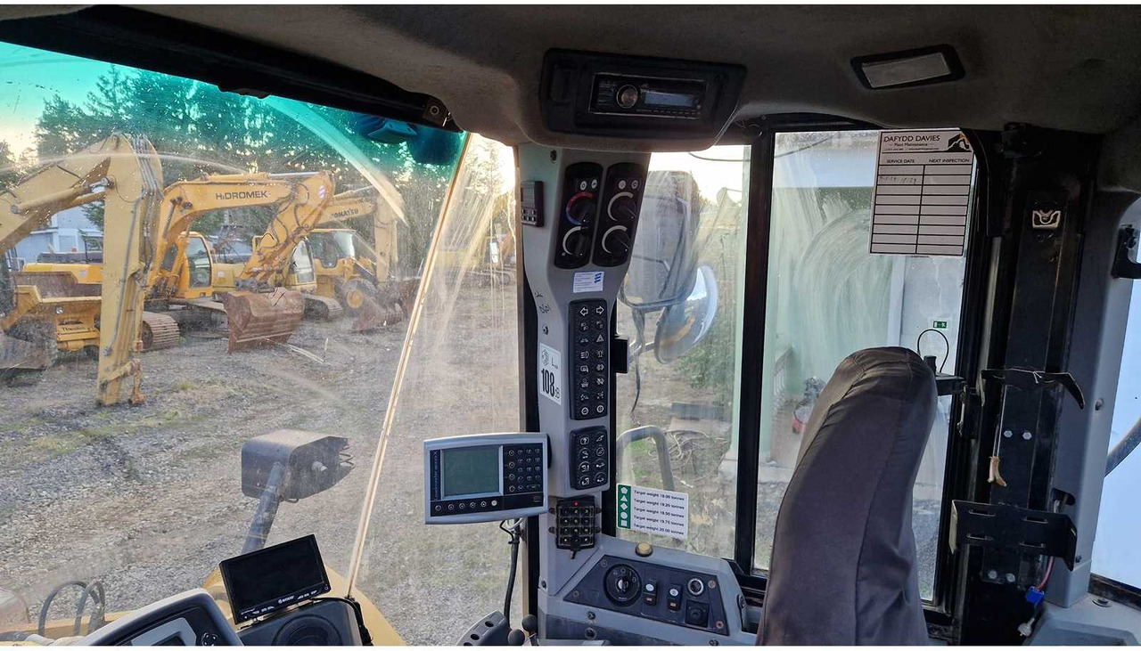 Chargeuse sur pneus 2013 CATERPILLAR 972K WHEELED LOADER