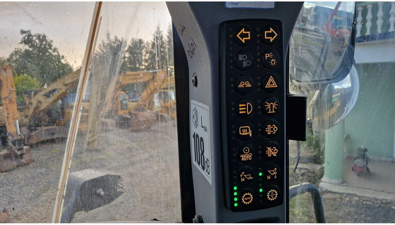 Chargeuse sur pneus 2013 CATERPILLAR 972K WHEELED LOADER