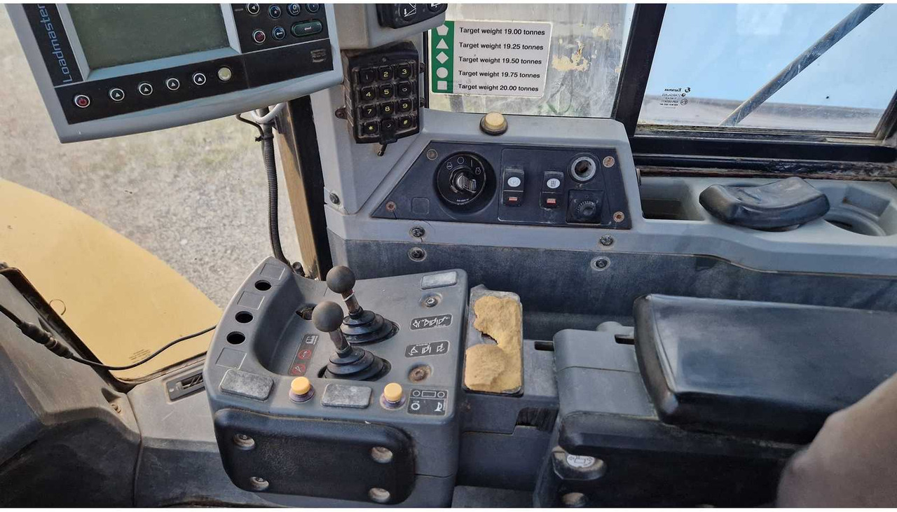 Chargeuse sur pneus 2013 CATERPILLAR 972K WHEELED LOADER