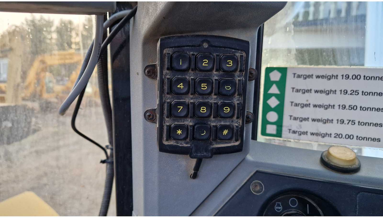 Chargeuse sur pneus 2013 CATERPILLAR 972K WHEELED LOADER