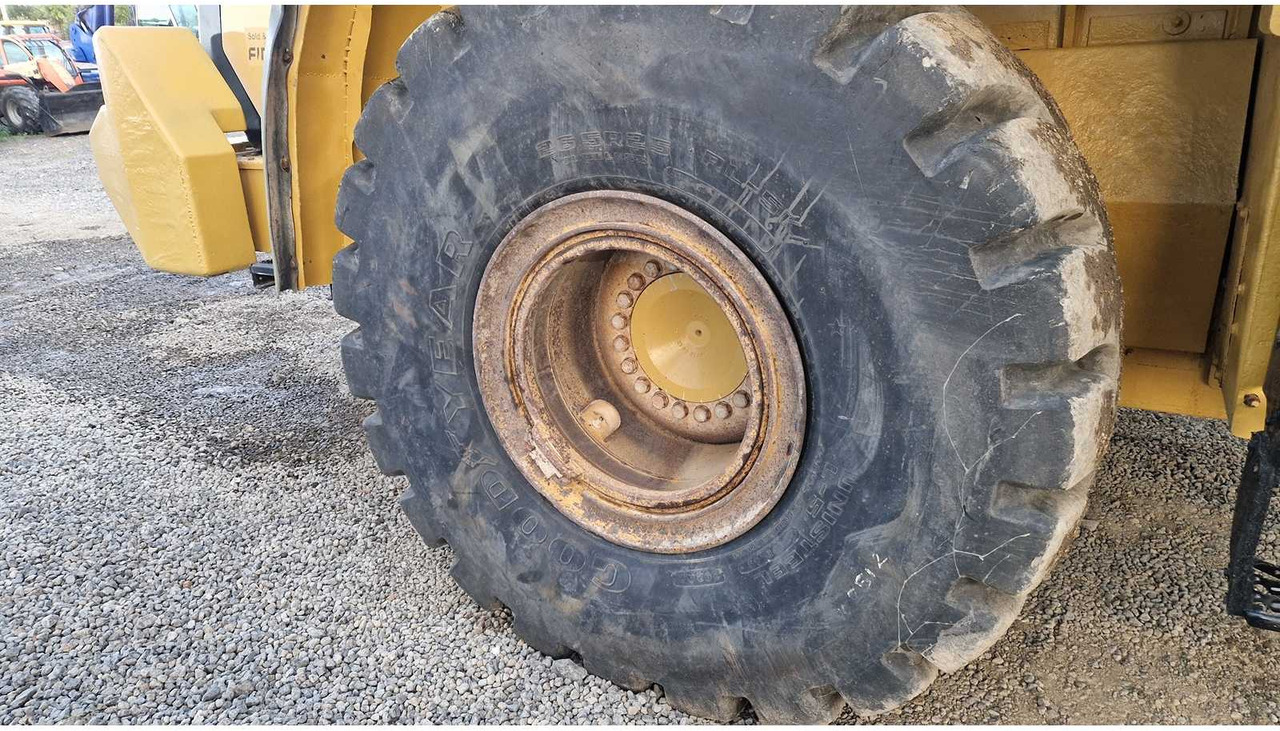 Chargeuse sur pneus 2013 CATERPILLAR 972K WHEELED LOADER