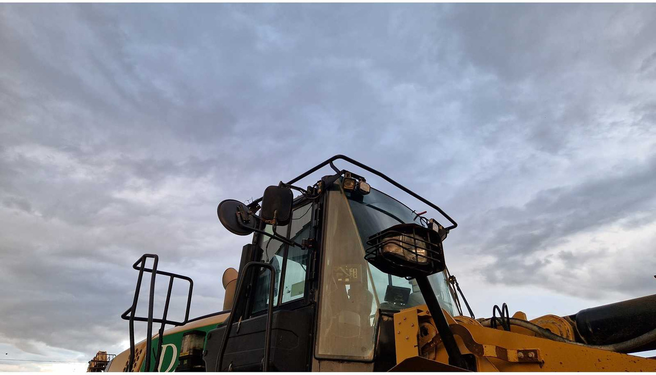 Chargeuse sur pneus 2013 CATERPILLAR 972K WHEELED LOADER