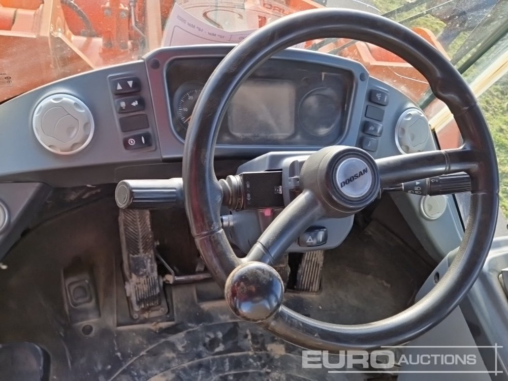 Chargeuse sur pneus 2013 Doosan DL420-3