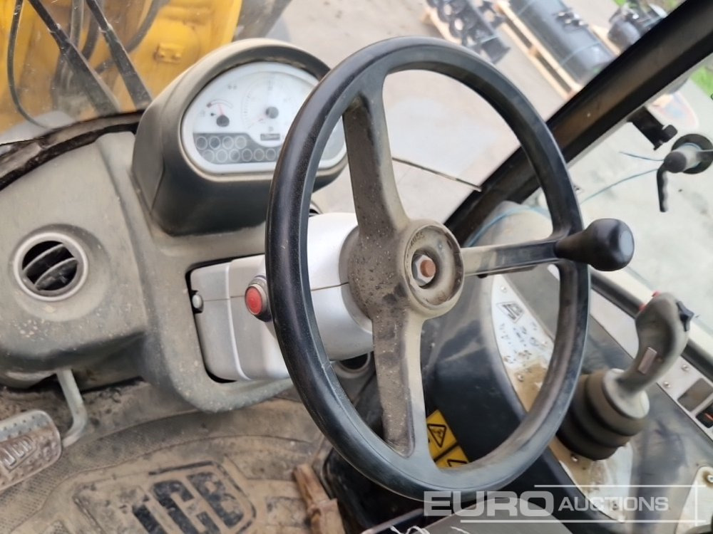 Chargeuse sur pneus 2013 JCB 409B