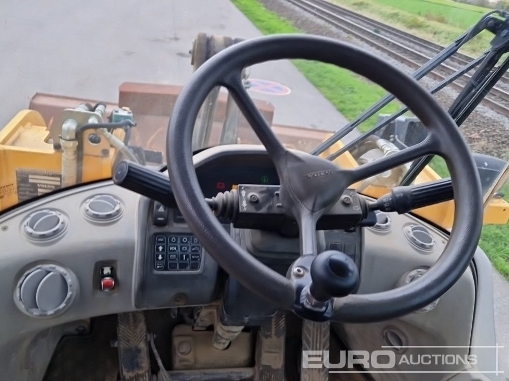 Chargeuse sur pneus 2013 Volvo L120G