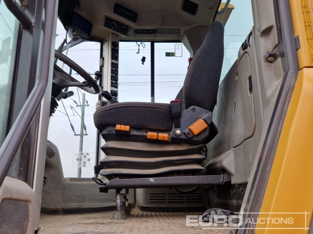 Chargeuse sur pneus 2013 Volvo L120G