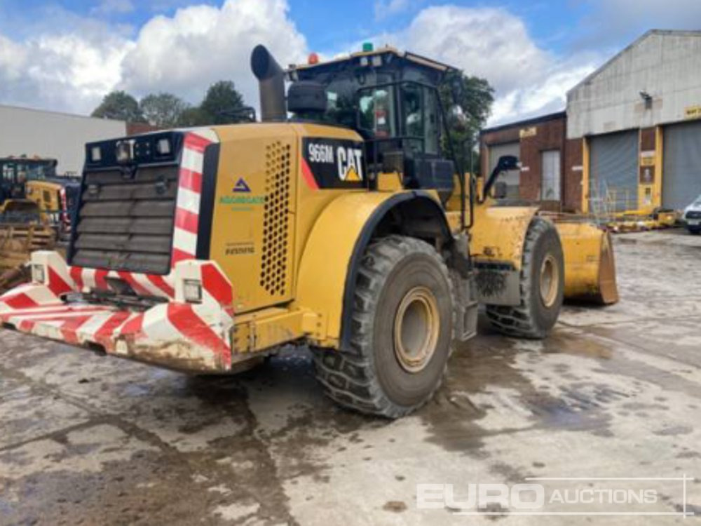 Chargeuse sur pneus 2015 CAT 966M