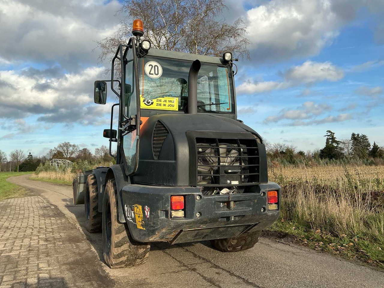 Chargeuse sur pneus 2015 KOMATSU WA70-7 SHOVEL