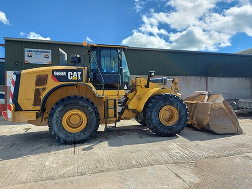 Chargeuse sur pneus 2016 Cat 966M