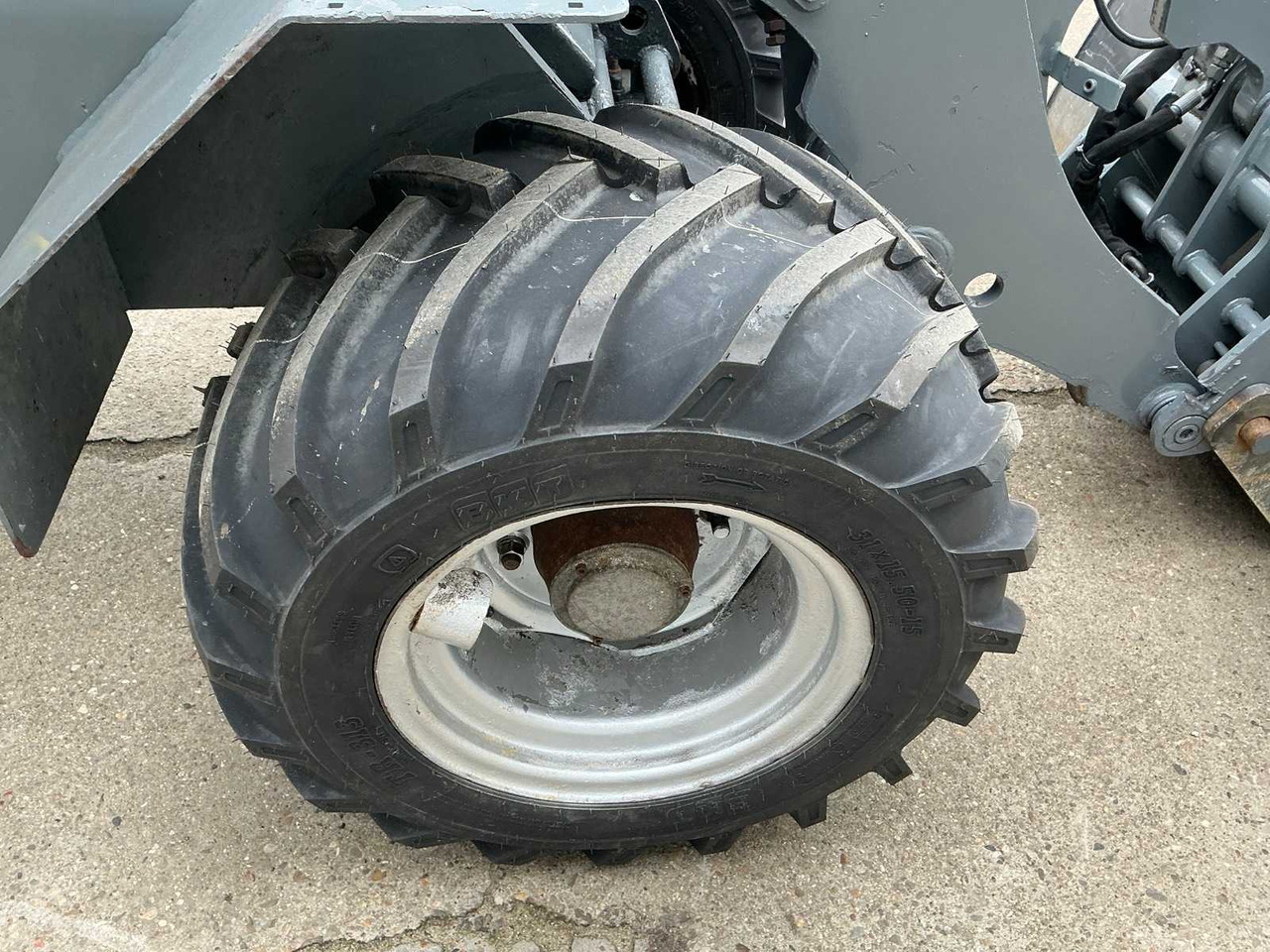 Chargeuse sur pneus 2016 GIANT V4502-T SHOVEL