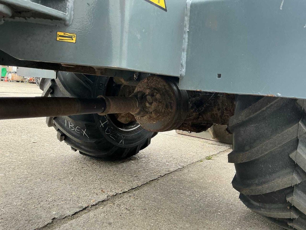 Chargeuse sur pneus 2016 GIANT V4502-T SHOVEL