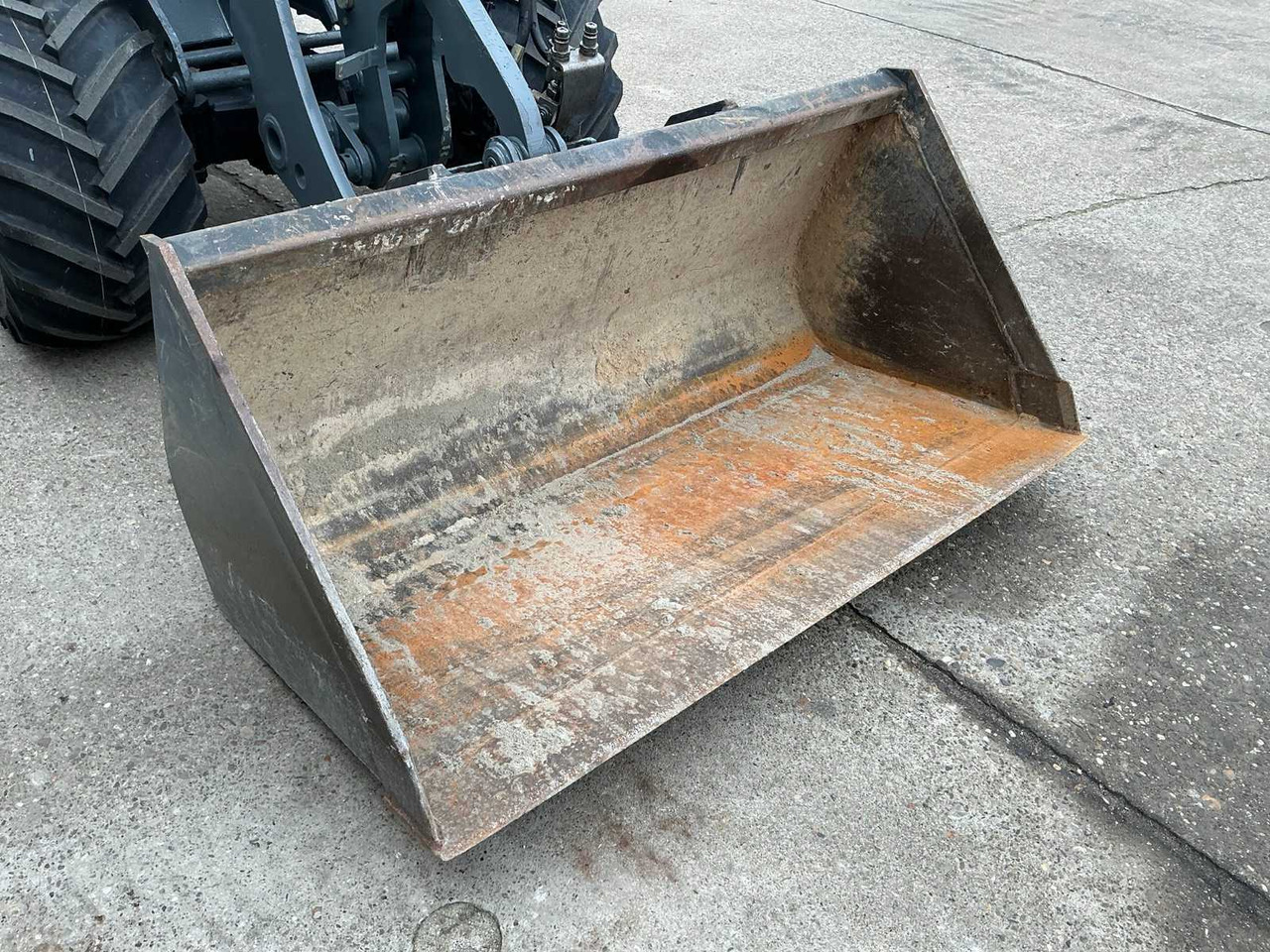 Chargeuse sur pneus 2016 GIANT V4502-T SHOVEL