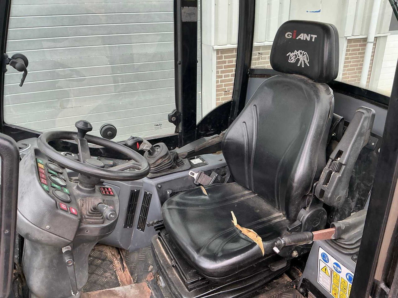 Chargeuse sur pneus 2016 GIANT V4502-T SHOVEL