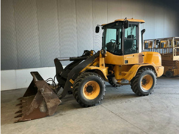 Chargeuse sur pneus  2016 VOLVO L30G SHOVEL