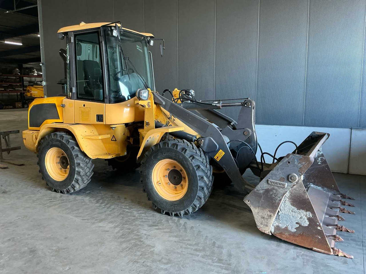 Chargeuse sur pneus 2016 VOLVO L30G SHOVEL