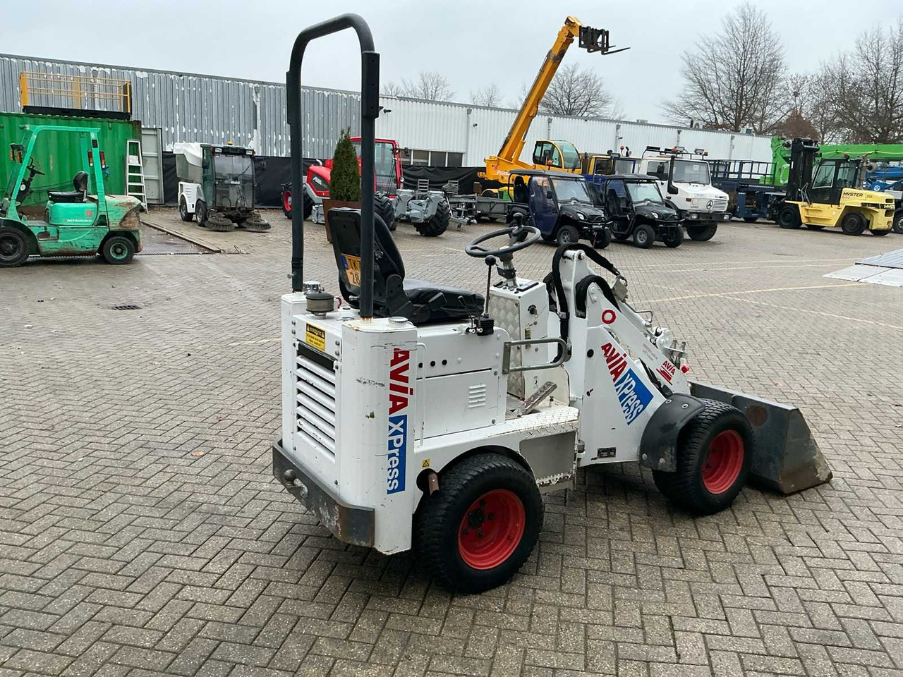 Chargeuse sur pneus 2017 100 KNIKMOPS