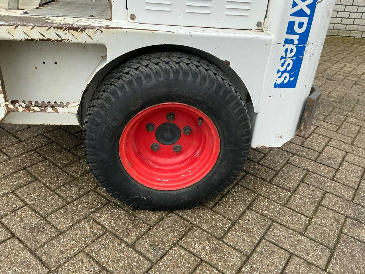 Chargeuse sur pneus 2017 100 KNIKMOPS