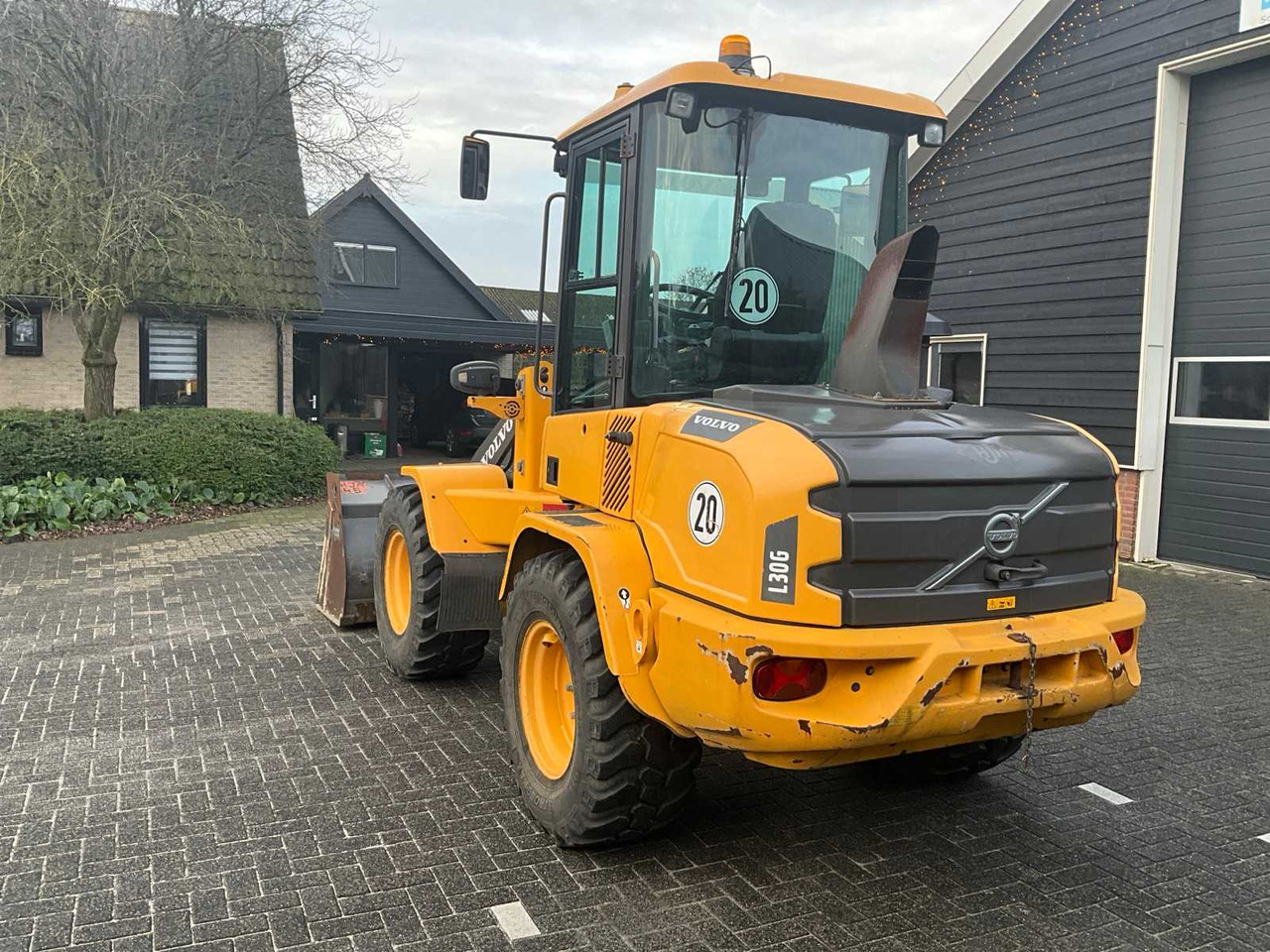 Chargeuse sur pneus 2017 VOLVO L30G SHOVEL