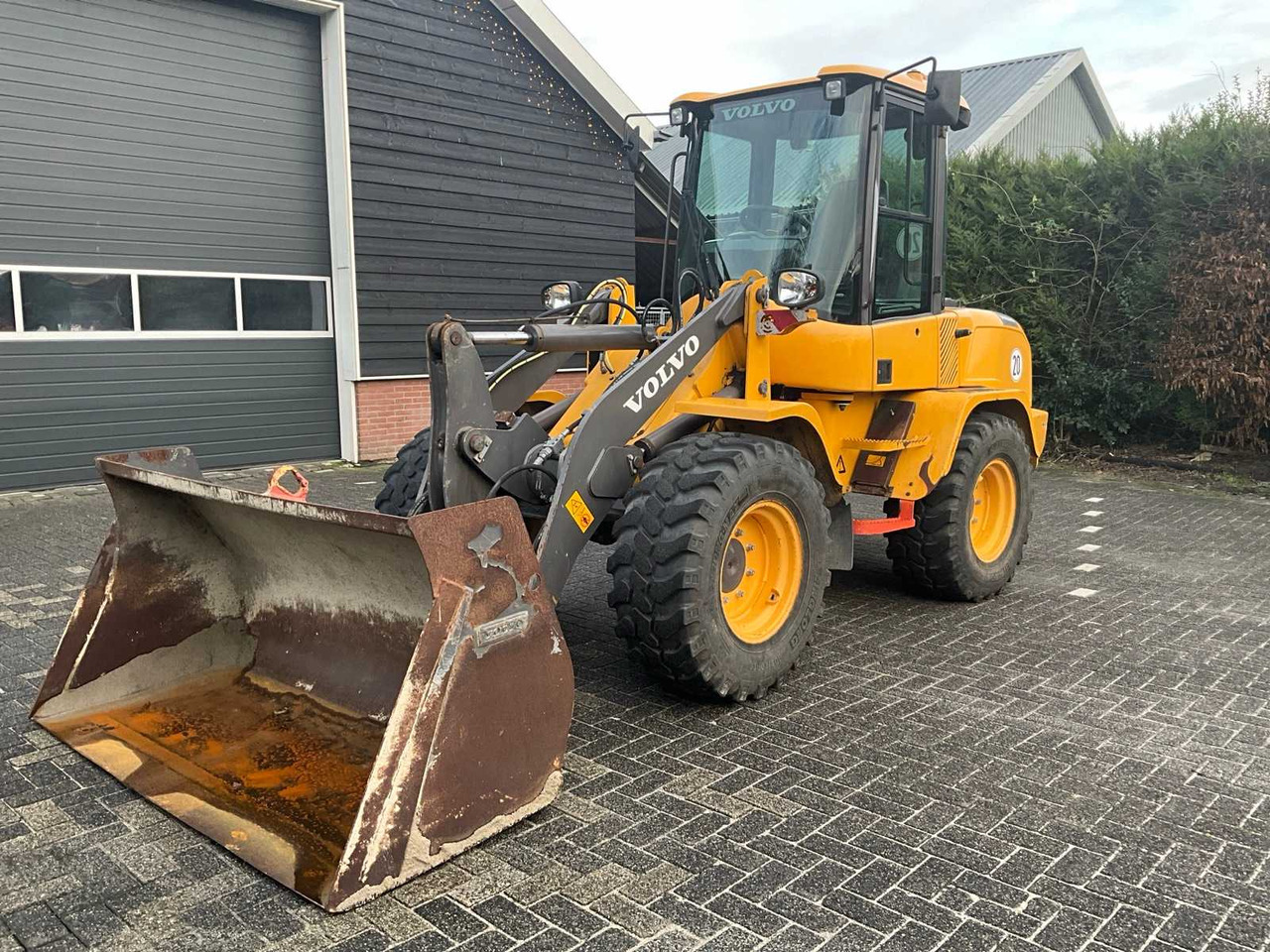 Chargeuse sur pneus 2017 VOLVO L30G SHOVEL