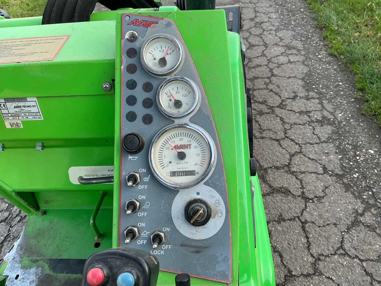 Chargeuse sur pneus 2018 AVANT M528 SHOVEL