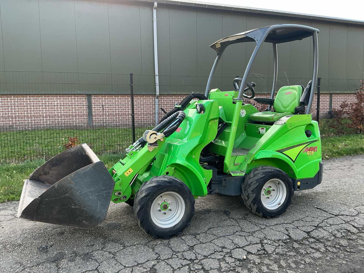 Chargeuse sur pneus 2018 AVANT M528 SHOVEL