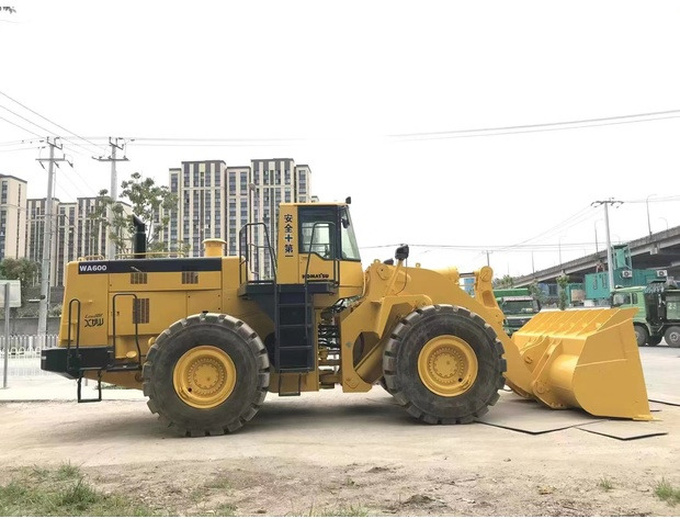 Chargeuse sur pneus 2018 Komatsu WA600