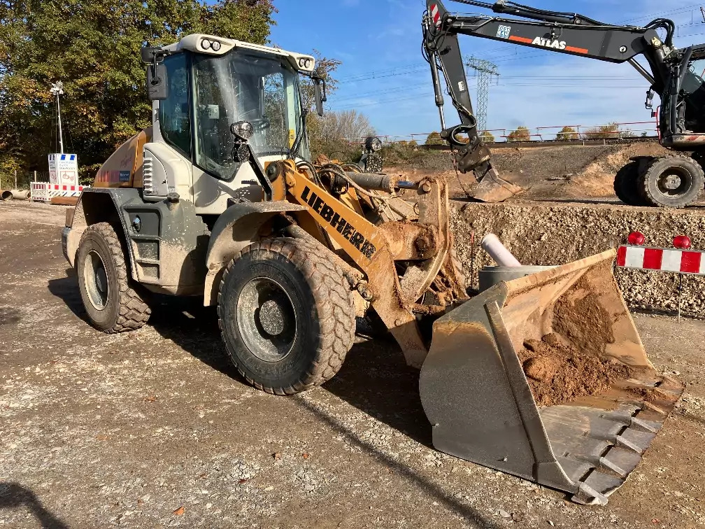 Chargeuse sur pneus 2018 Liebherr L 526