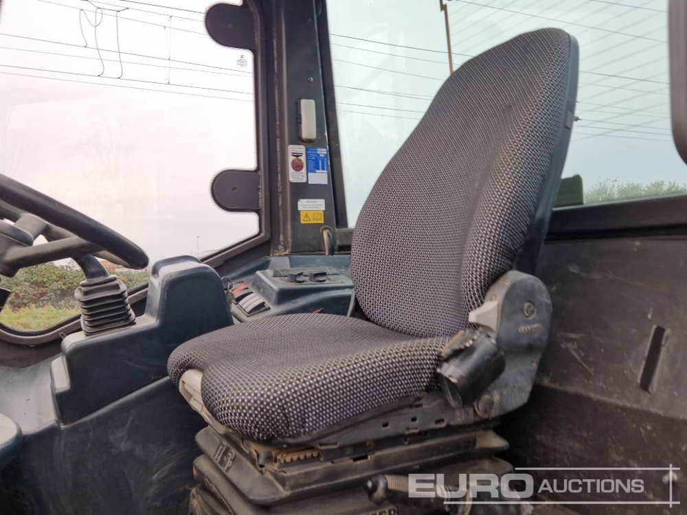 Chargeuse sur pneus 2018 Mecalac AX700