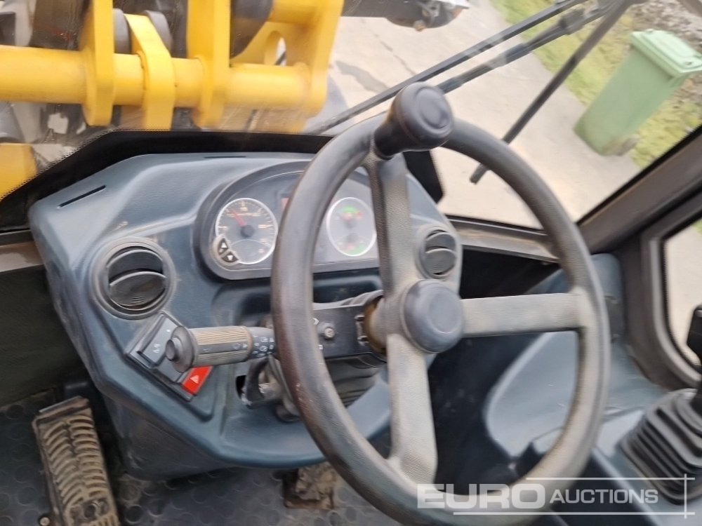 Chargeuse sur pneus 2018 Mecalac AX700