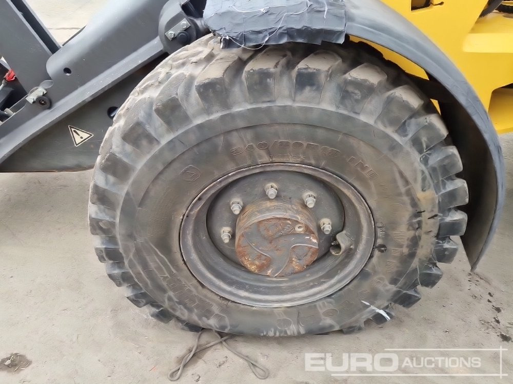 Chargeuse sur pneus 2018 Mecalac AX700