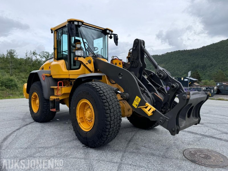 Chargeuse sur pneus 2018 Volvo L90H Hjullaster - Sentralsmøring - Hydraulisk redskapslås - Tilleggshydraulikk - Sertifiseres før salg