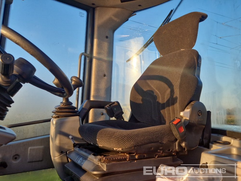 Chargeuse sur pneus 2018 Yanmar V80