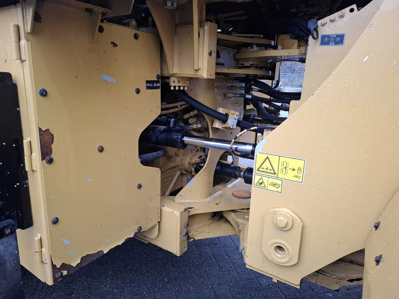 Chargeuse sur pneus 2019 CATERPILLAR 950M SHOVEL