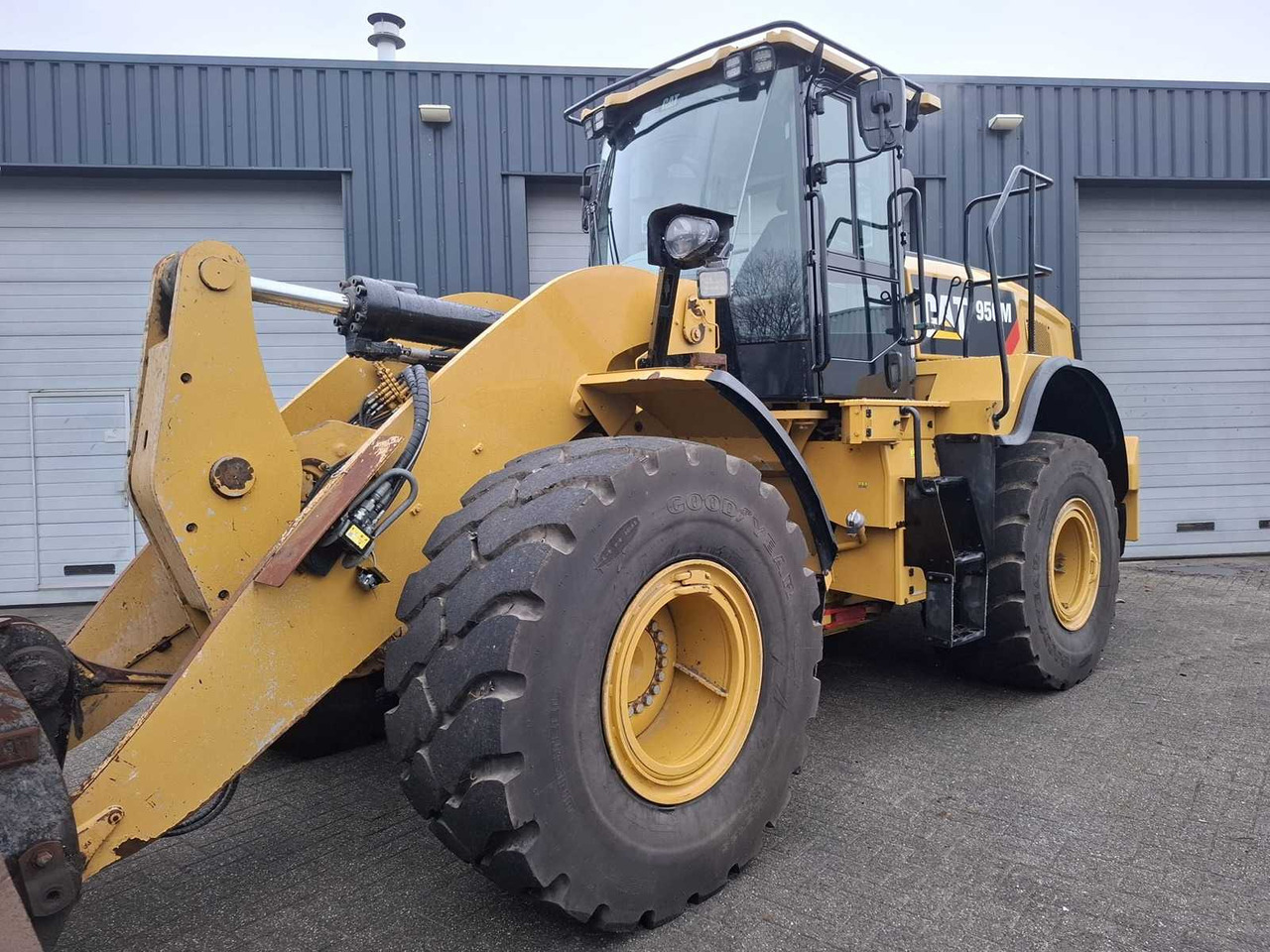 Chargeuse sur pneus 2019 CATERPILLAR 950M SHOVEL