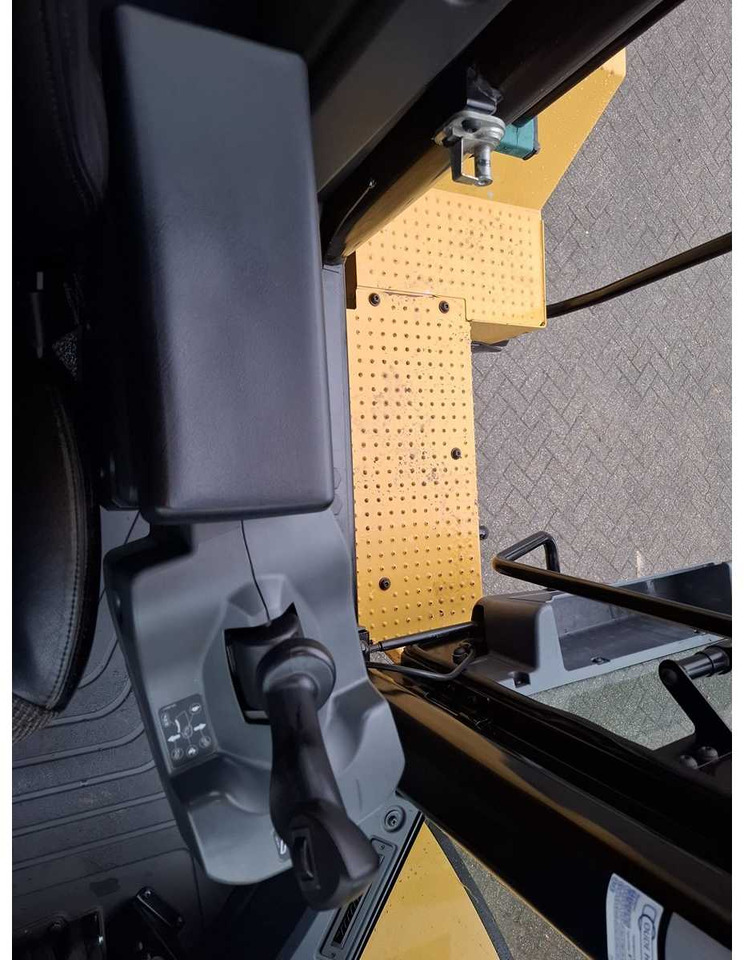 Chargeuse sur pneus 2019 CATERPILLAR 950M SHOVEL