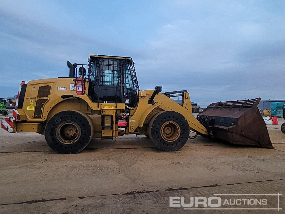 Chargeuse sur pneus 2021 CAT 950M