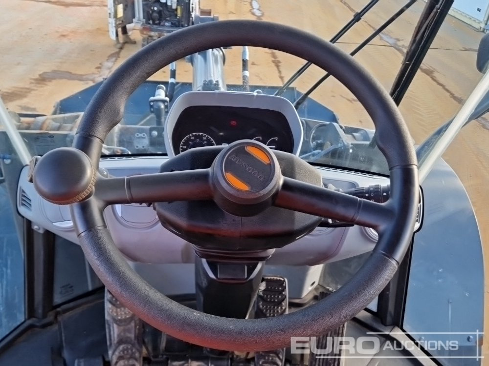 Chargeuse sur pneus 2021 Doosan DL220-7