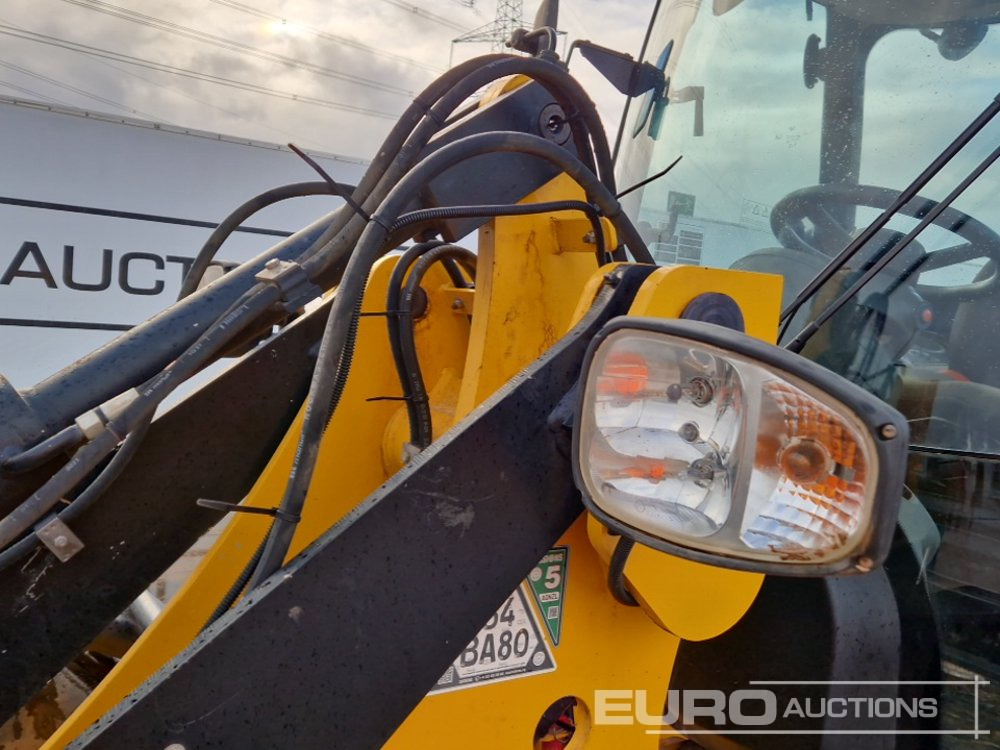 Chargeuse sur pneus 2021 JCB 406 SVC