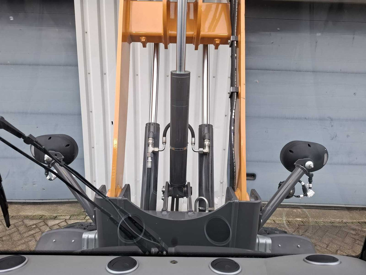 Chargeuse sur pneus 2023 CASE 21F SHOVEL