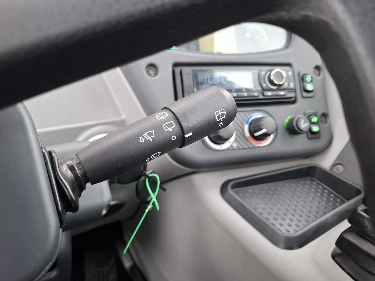 Chargeuse sur pneus 2023 CASE 21F SHOVEL