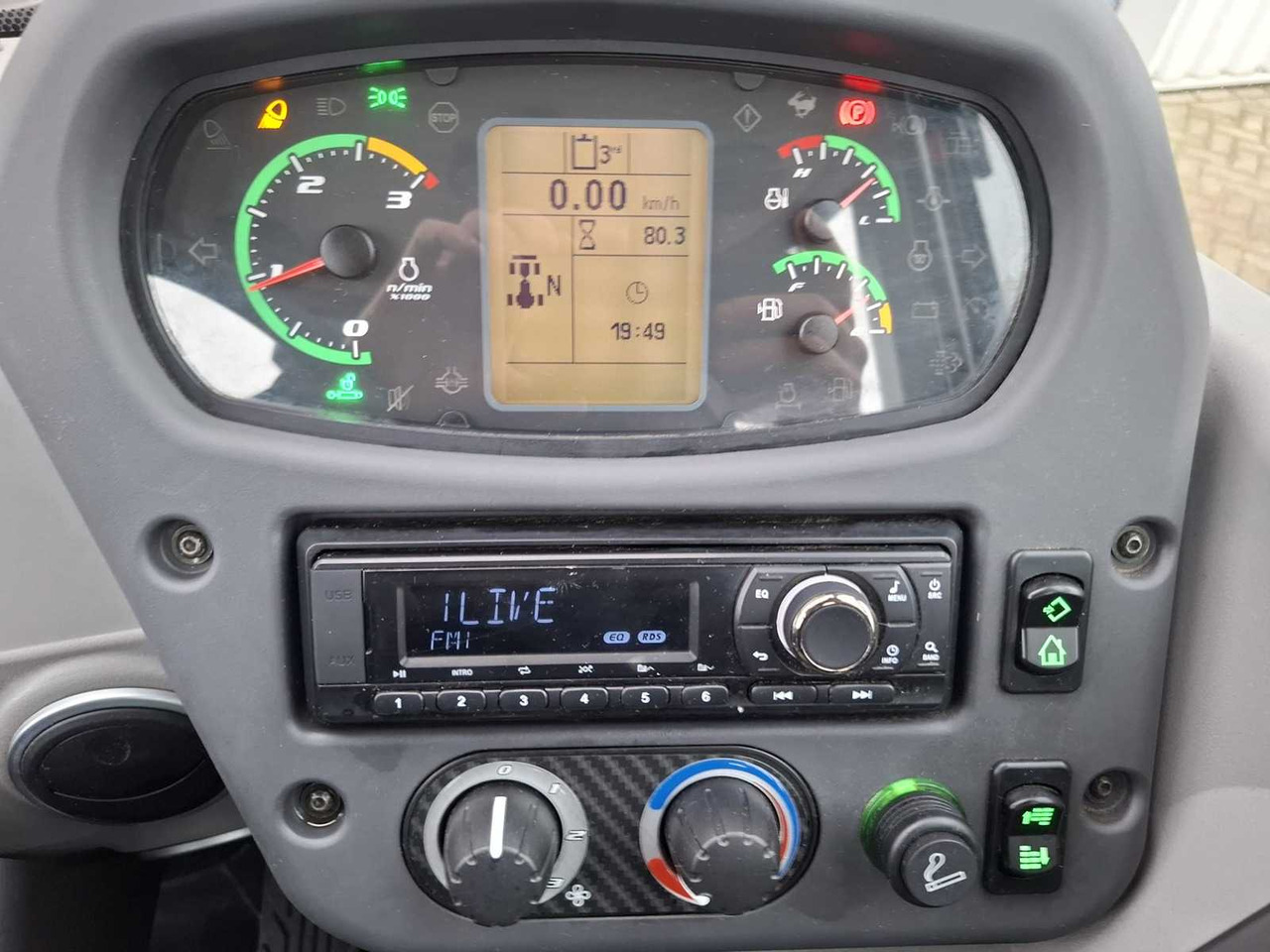 Chargeuse sur pneus 2023 CASE 21F SHOVEL