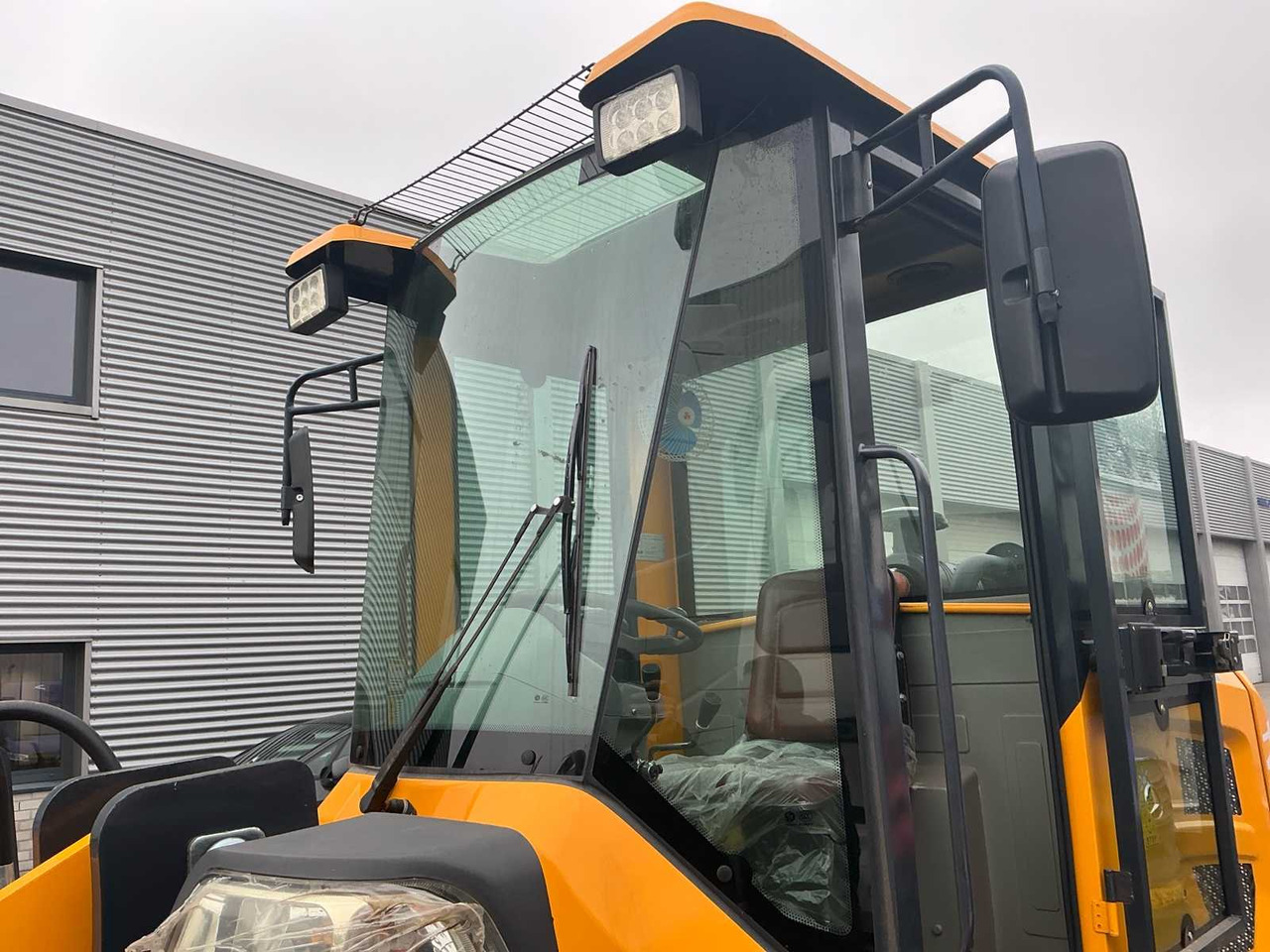 Chargeuse sur pneus 2024 BLANCHE TW36 SHOVEL