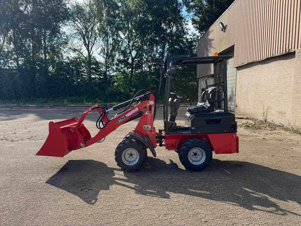 Chargeuse sur pneus 2024 STAHLWORKS R906 SHOVEL