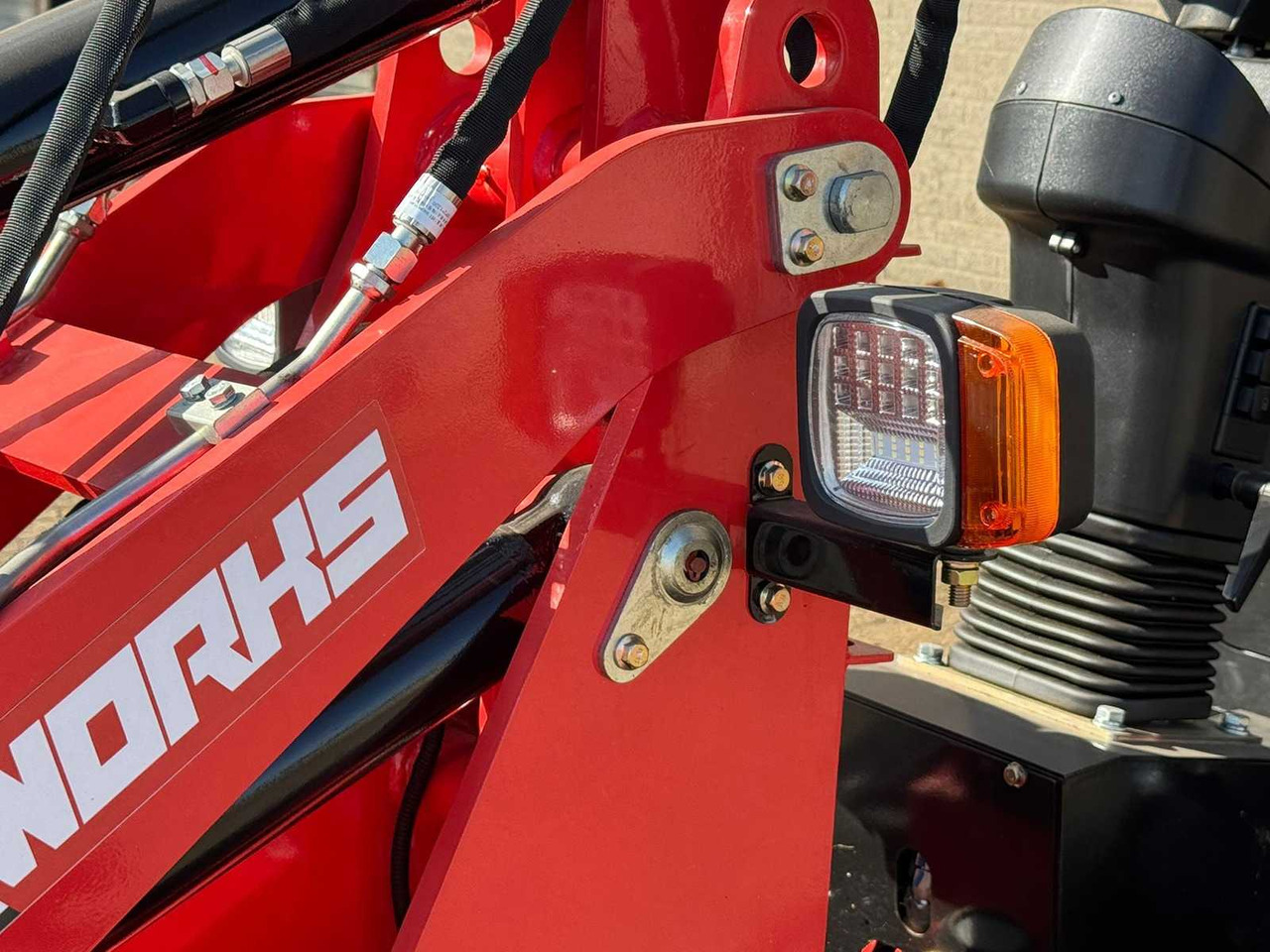 Chargeuse sur pneus 2024 STAHLWORKS R906 SHOVEL