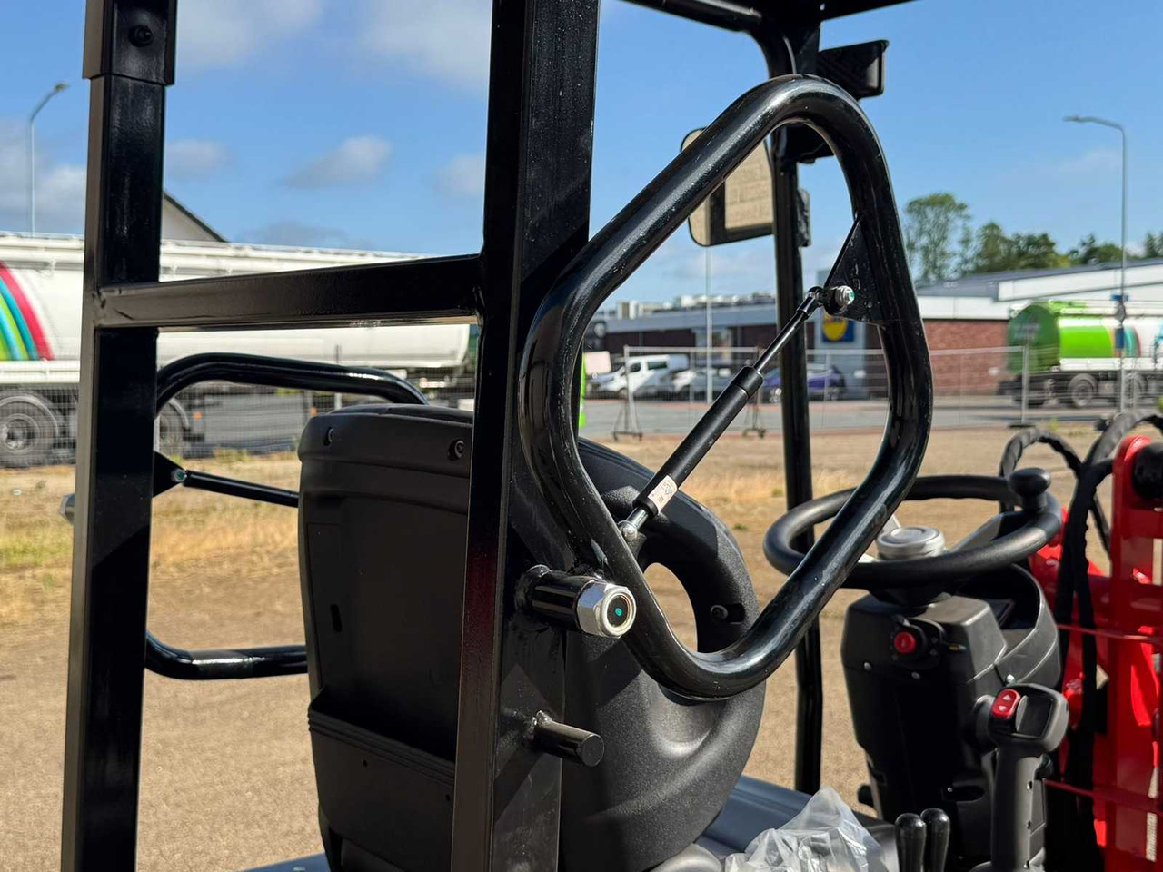 Chargeuse sur pneus 2024 STAHLWORKS R906 SHOVEL