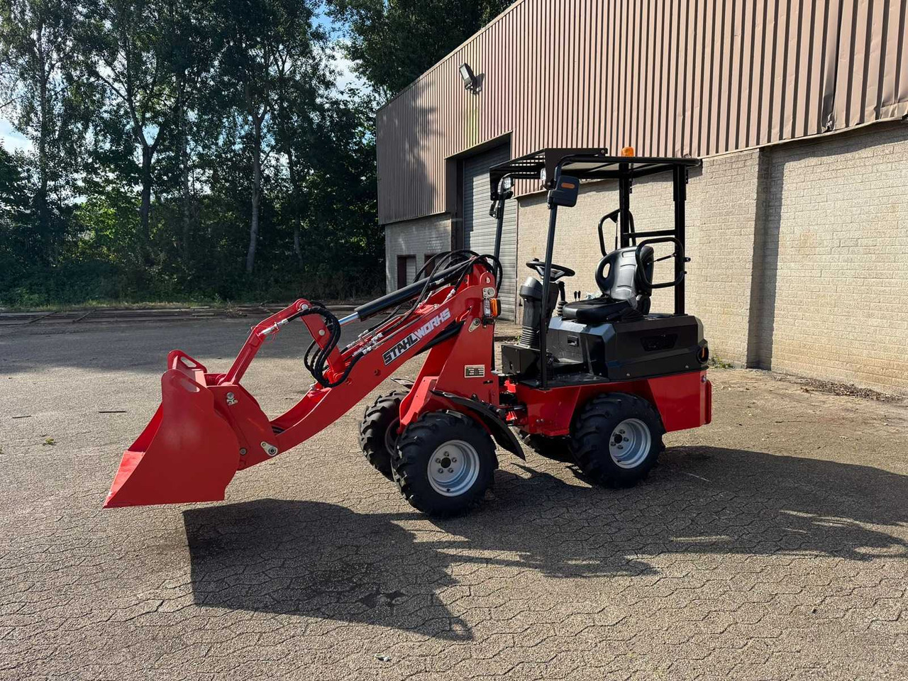 Chargeuse sur pneus 2024 STAHLWORKS R906 SHOVEL