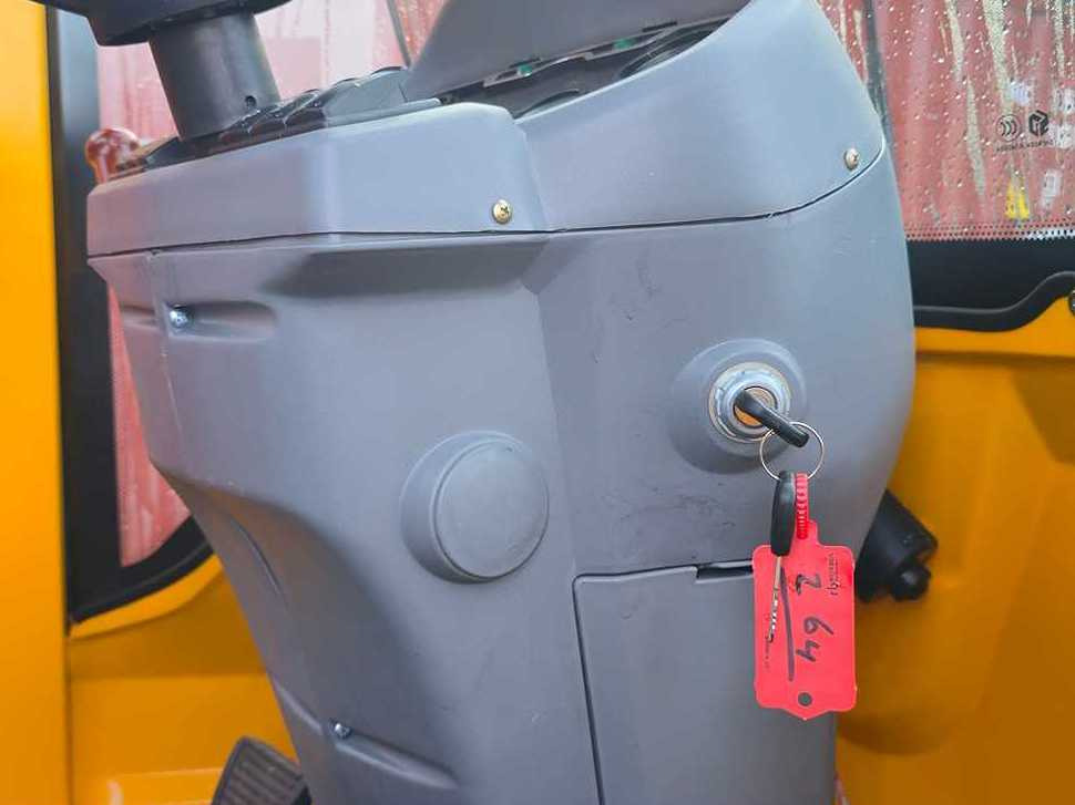 Chargeuse sur pneus 2025 - BLANCHE - TW36 - SHOVEL