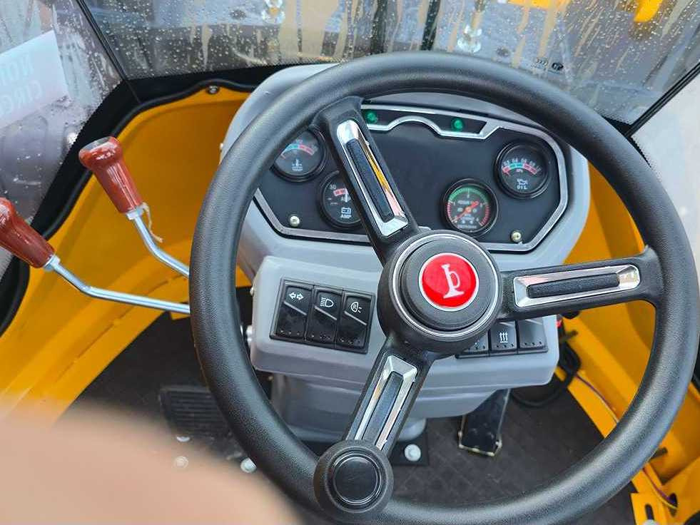 Chargeuse sur pneus 2025 - BLANCHE - TW36 - SHOVEL