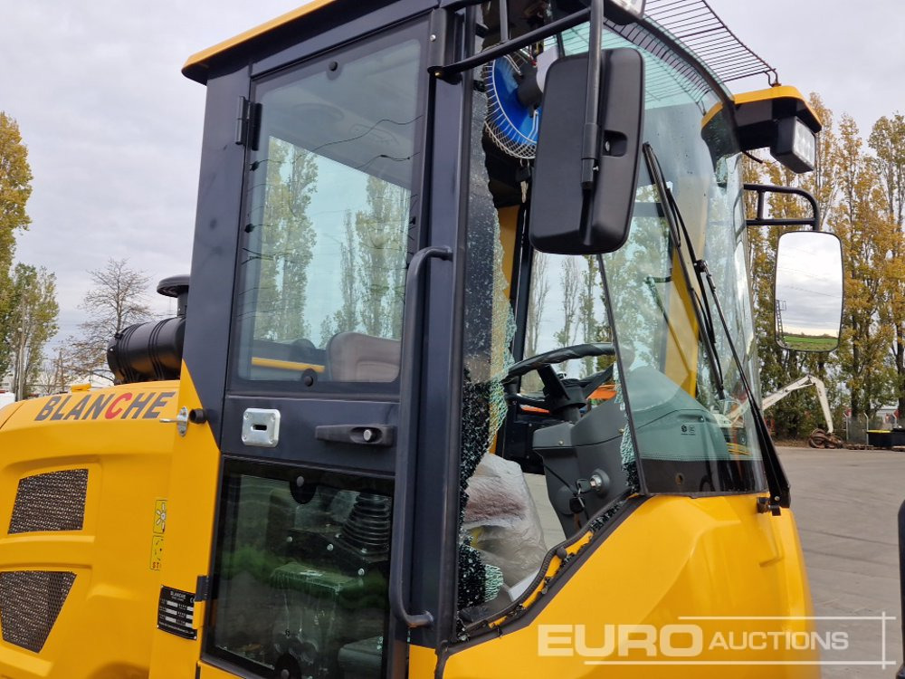 Chargeuse sur pneus 2025 Blanche TW36